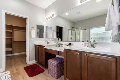 Bath - 2695 E Rakestraw Ln, Gilbert, AZ 85298 photo 1 of 3