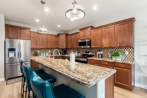 Kitchen - 2695 E Rakestraw Ln, Gilbert, AZ 85298 photo 2 of 6