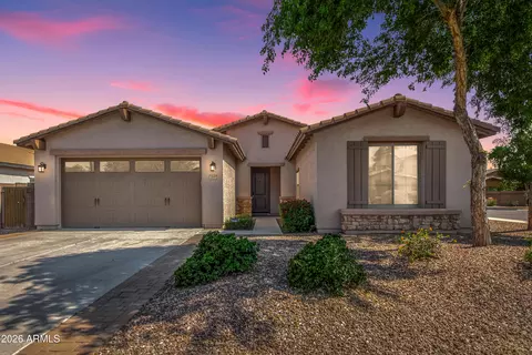 2695 E Rakestraw Ln, Gilbert, AZ 85298