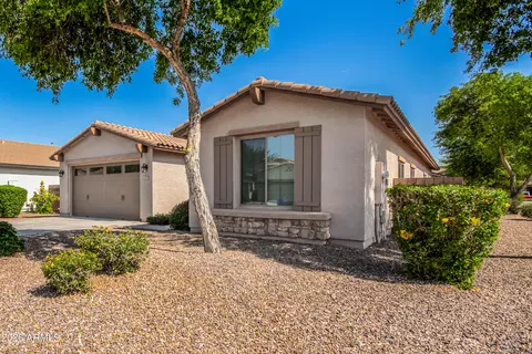 Exterior - 2695 E Rakestraw Ln, Gilbert, AZ 85298 photo 2 of 6