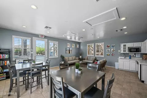 View/Area - 1024 E Frye Rd #1105, Phoenix, AZ 85048 photo 2 of 6