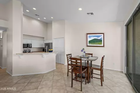 Dining - 1024 E Frye Rd #1105, Phoenix, AZ 85048 photo 1 of 2