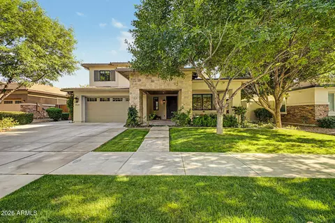 Exterior - 3929 E Morrison Ranch Pkwy, Gilbert, AZ 85296 photo 4 of 28