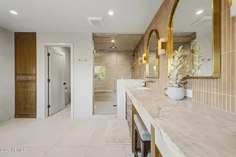 Bath - 3929 E Morrison Ranch Pkwy, Gilbert, AZ 85296 photo 1 of 10