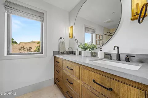 Bath - 3929 E Morrison Ranch Pkwy, Gilbert, AZ 85296 photo 8 of 10
