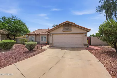 6647 W Tonopah Dr, Glendale, AZ 85308