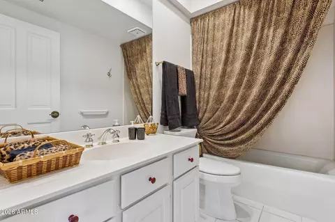 Bath - 4438 E Camelback Rd #149, Phoenix, AZ 85018 photo 4 of 4