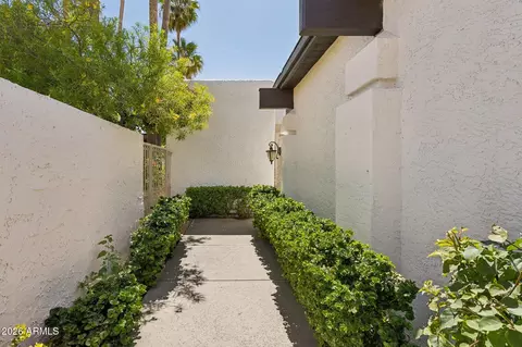 Exterior - 4438 E Camelback Rd #149, Phoenix, AZ 85018 photo 4 of 14