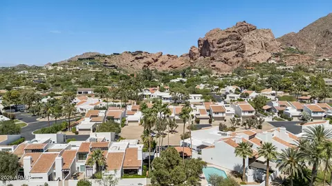View/Area - 4438 E Camelback Rd #149, Phoenix, AZ 85018 photo 3 of 4