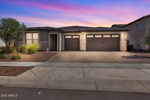 17593 W Red Fox Rd, Surprise, AZ 85387