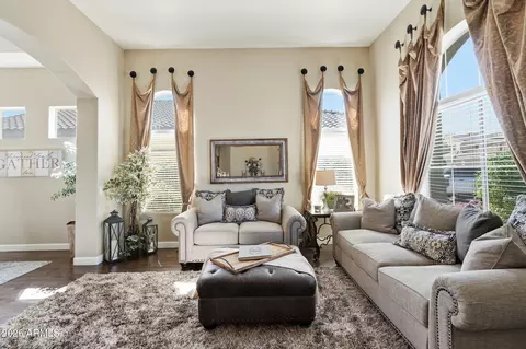 Living - 4021 E Kirkland Rd, Phoenix, AZ 85050 photo 1 of 3