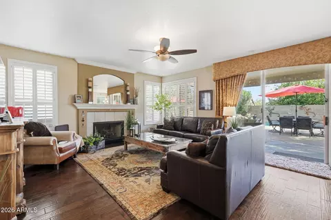 Living - 4021 E Kirkland Rd, Phoenix, AZ 85050 photo 3 of 3