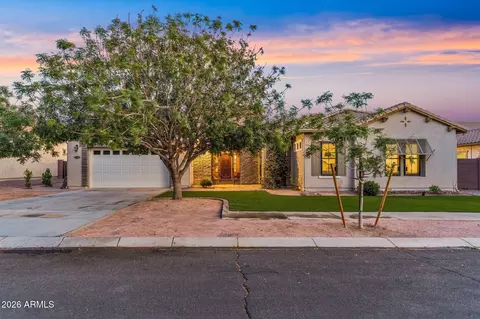 Exterior - 2845 E Red Oak St, Gilbert, AZ 85297 photo 12 of 13