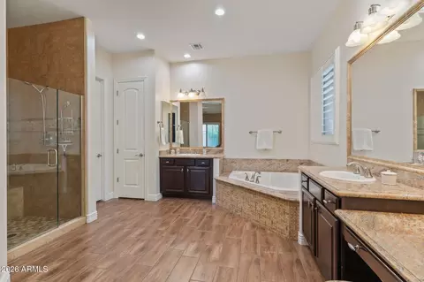 Bath - 2845 E Red Oak St, Gilbert, AZ 85297 photo 1 of 6