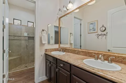 Bath - 2845 E Red Oak St, Gilbert, AZ 85297 photo 4 of 6