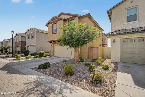 Exterior - 2583 S Entwistle St, Gilbert, AZ 85295 photo 3 of 5
