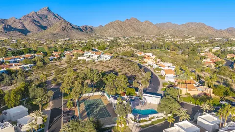 View/Area - 6153 N 28th Pl, Phoenix, AZ 85016 photo 7 of 8