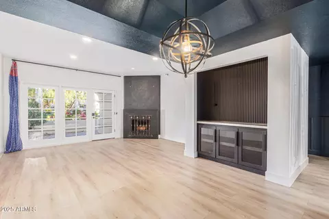 Living - 6153 N 28th Pl, Phoenix, AZ 85016 photo 7 of 9