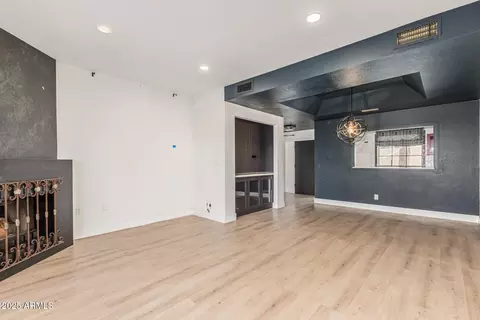 Living - 6153 N 28th Pl, Phoenix, AZ 85016 photo 3 of 9