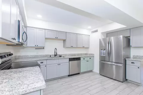 Kitchen - 9813 E Adobe Rd, Mesa, AZ 85207 photo 4 of 8