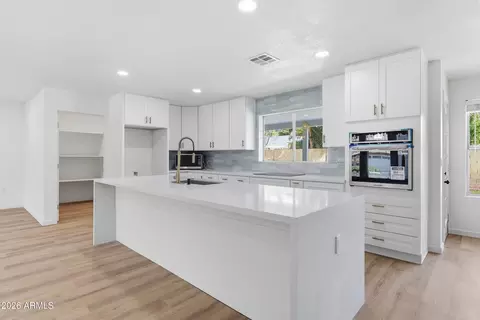 Kitchen - 1338 E Kael St, Mesa, AZ 85203 photo 3 of 6