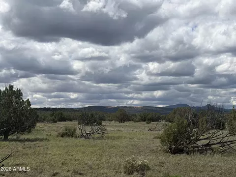 1 Hideaway Rd, Ash Fork, AZ 86320