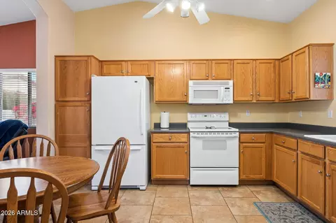 Kitchen - 2101 S Meridian Rd #314, Apache Junction, AZ 85120 photo 3 of 4