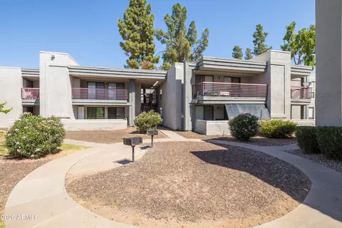 3329 W Danbury Dr #F211, Phoenix, AZ 85053