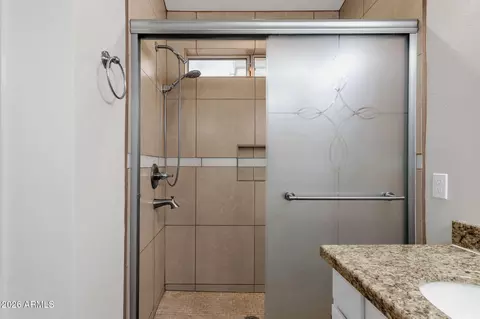 Bath - 1210 E Helena Dr, Phoenix, AZ 85022 photo 3 of 4