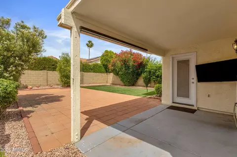 Exterior - 1210 E Helena Dr, Phoenix, AZ 85022 photo 4 of 6