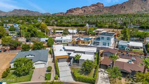 View/Area - 4602 E Glenrosa Ave, Phoenix, AZ 85018 photo 2 of 2
