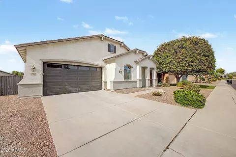 Exterior - 2564 E Orleans Dr, Gilbert, AZ 85298 photo 2 of 6