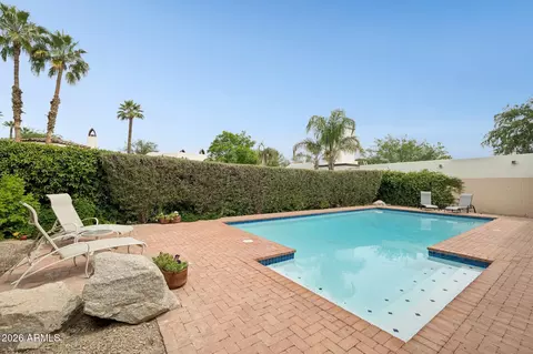 Exterior - 8709 N 11th Ave, Phoenix, AZ 85021 photo 6 of 7