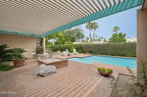 Exterior - 8709 N 11th Ave, Phoenix, AZ 85021 photo 4 of 7