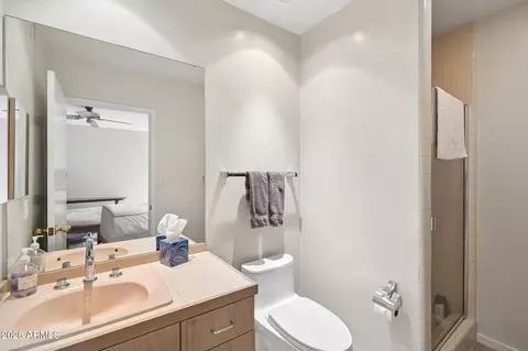 Bath - 8709 N 11th Ave, Phoenix, AZ 85021 photo 1 of 5