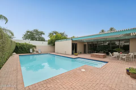 Exterior - 8709 N 11th Ave, Phoenix, AZ 85021 photo 5 of 7