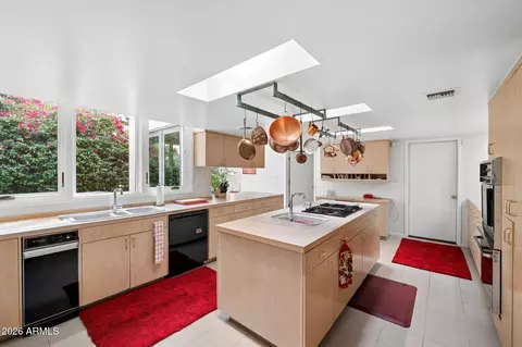 Kitchen - 8709 N 11th Ave, Phoenix, AZ 85021 photo 1 of 4
