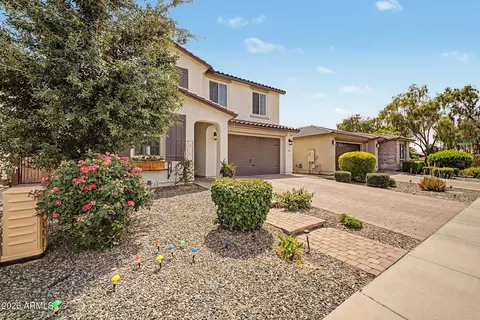 Exterior - 701 E Liberty Ln, Gilbert, AZ 85296 photo 3 of 11
