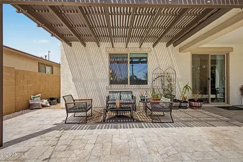 Exterior - 701 E Liberty Ln, Gilbert, AZ 85296 photo 5 of 11