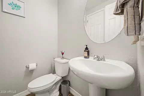 Bath - 701 E Liberty Ln, Gilbert, AZ 85296 photo 1 of 4
