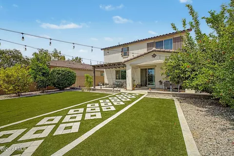 Exterior - 701 E Liberty Ln, Gilbert, AZ 85296 photo 6 of 11