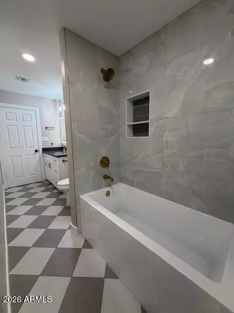 Bath - 730 E Huber St, Mesa, AZ 85203 photo 1 of 3