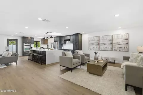 8415 S Kachina Dr, Tempe, AZ 85284