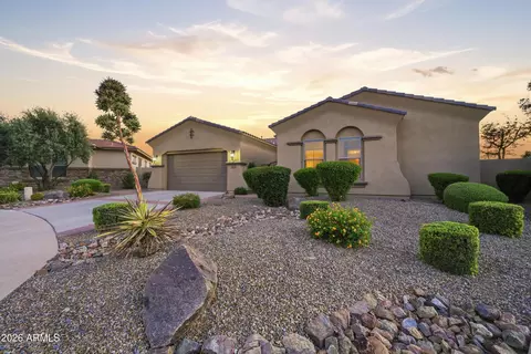 Exterior - 6648 S Lyon Dr, Gilbert, AZ 85298 photo 2 of 7