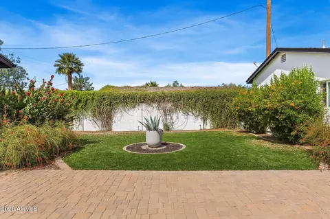 Exterior - 1501 Earll Dr, Phoenix, AZ 85014 photo 4 of 5