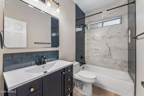 Bath - 2935 E Cathy Dr, Gilbert, AZ 85296 photo 1 of 5
