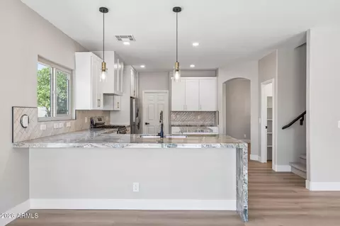 Kitchen - 2935 E Cathy Dr, Gilbert, AZ 85296 photo 2 of 4