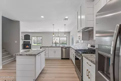 Kitchen - 2935 E Cathy Dr, Gilbert, AZ 85296 photo 3 of 4
