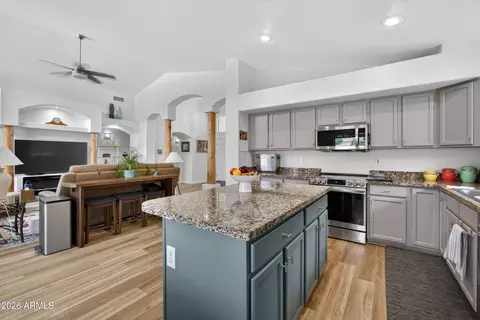 Kitchen - 11318 E Pronghorn Ave, Mesa, AZ 85212 photo 4 of 5
