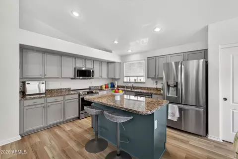 Kitchen - 11318 E Pronghorn Ave, Mesa, AZ 85212 photo 5 of 5